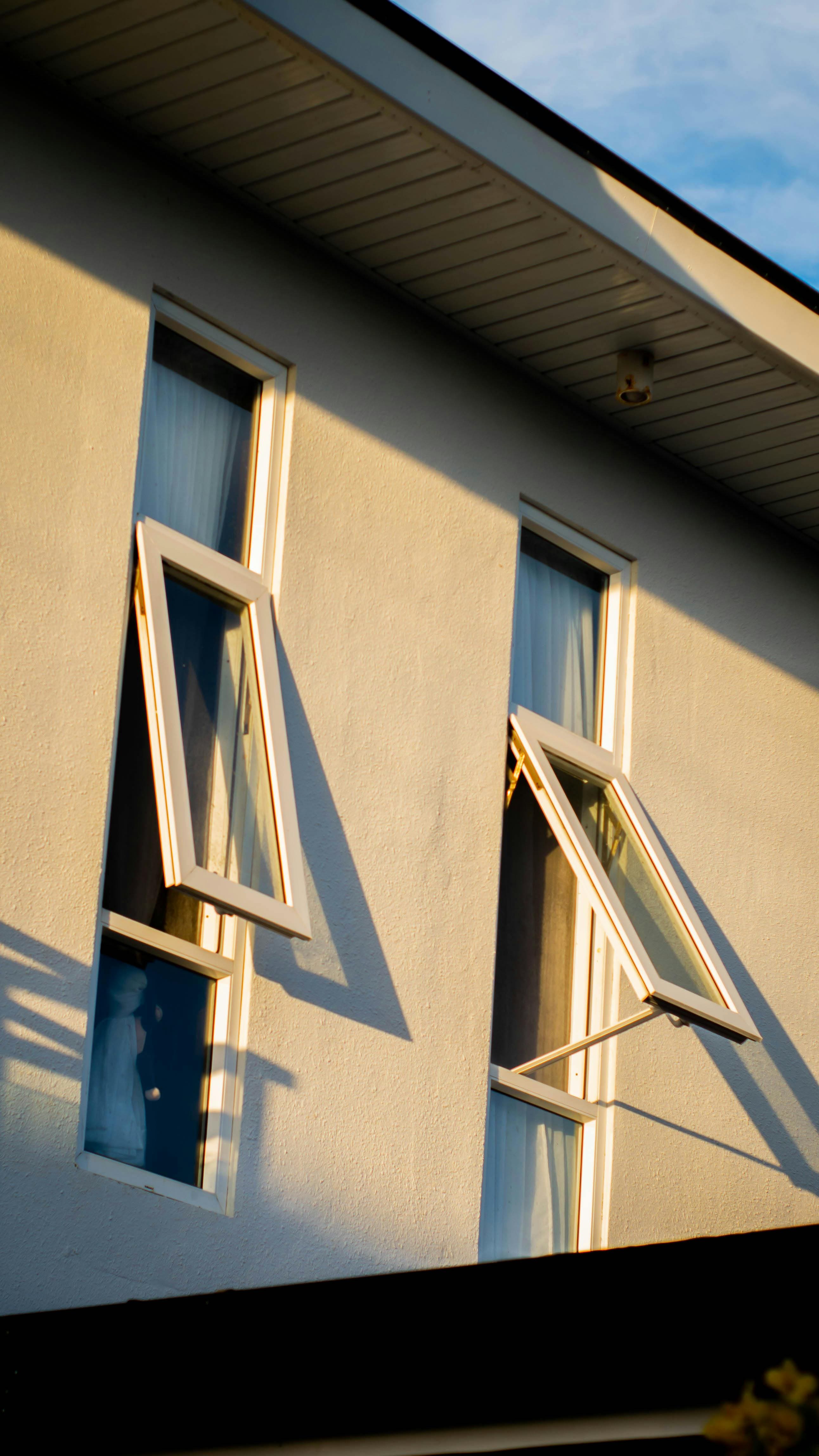 Modern villa design utilizing energy-efficient uPVC window systems in Chennai